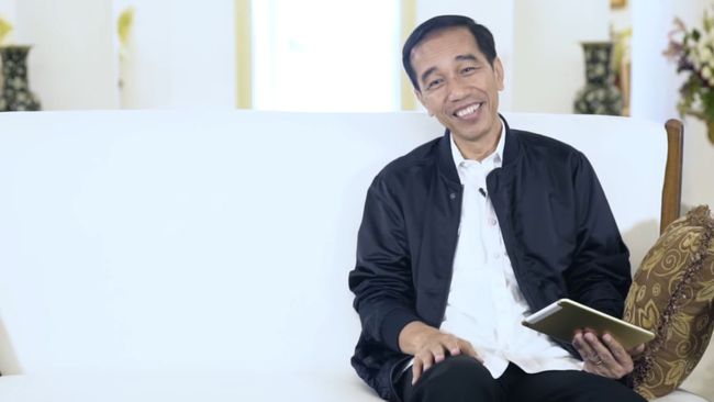 Pak Jokowi tertawa mendengar pertanyaan Yadian.